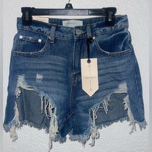 NEW! Bought from a Boutique but didn’t fit on me!